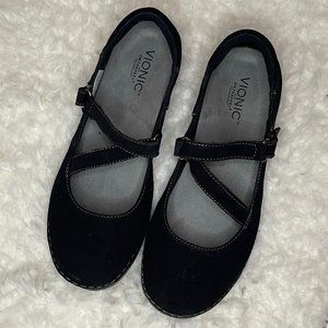 Vionic Orthaheel Black Suede Mary Jane Shoes, Size 9.5